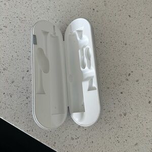 Philips Sonicare Diamond Clean travel case and new glass cup charger